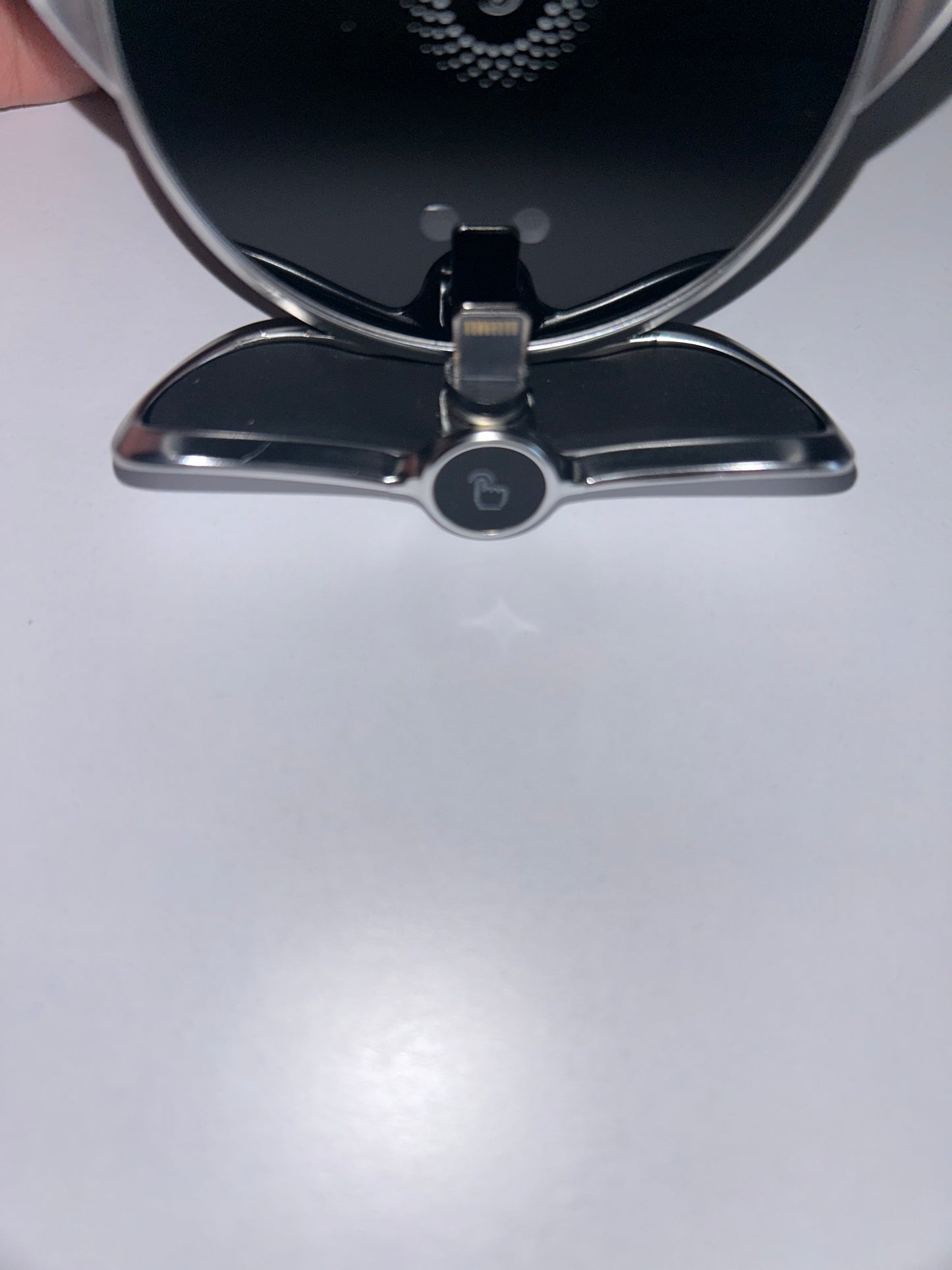 Support Téléphone Voiture avec Chargeur Sans Fil Rapide Qi