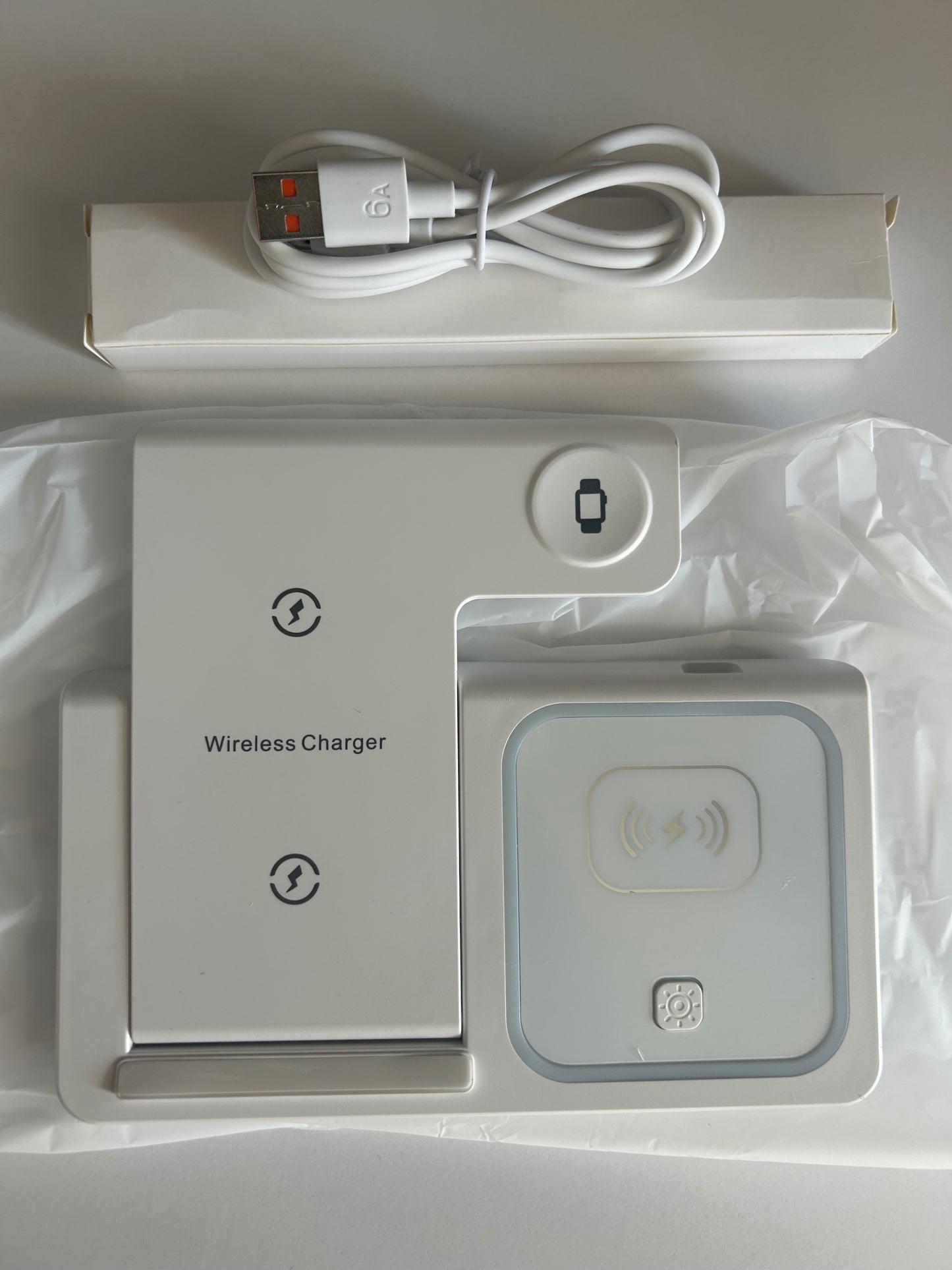 🔋 Chargeur Sans Fil 3-en-1 Pliable – Station de Recharge Multifonction